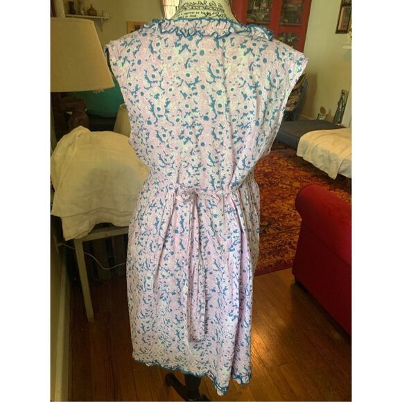 Peek Wrap Dress - Picture 6 of 6